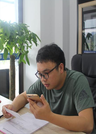 陈志律师（中共党员、民商一组组长）