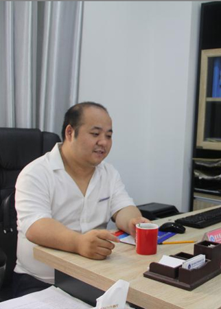 盛建方律师（中共党员、行、刑组长）