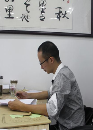 韦龙律师